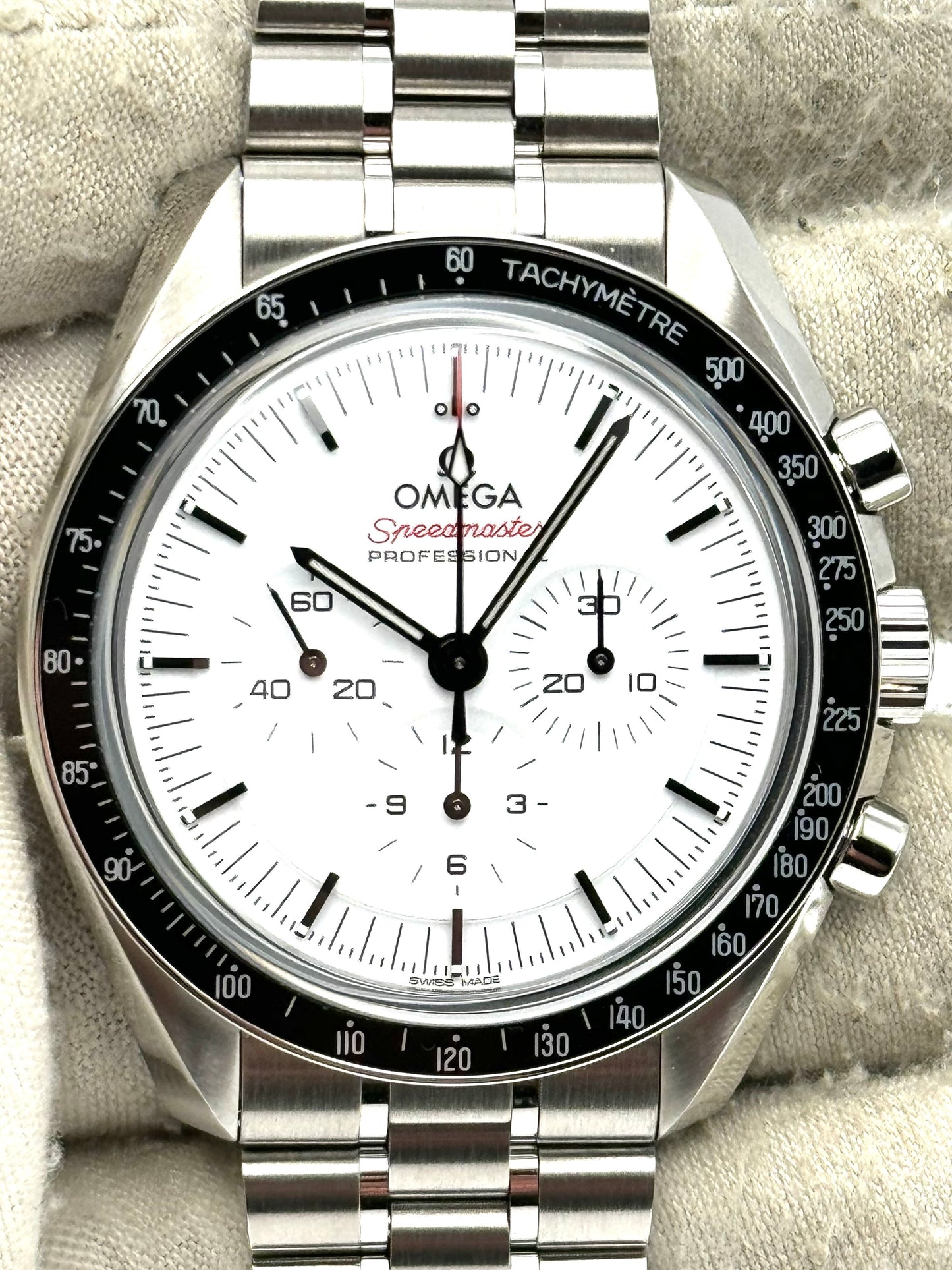 Speedmaster Professional Moonwatch White Dial 310.30.42.50.04.001 Box & Papers 2024