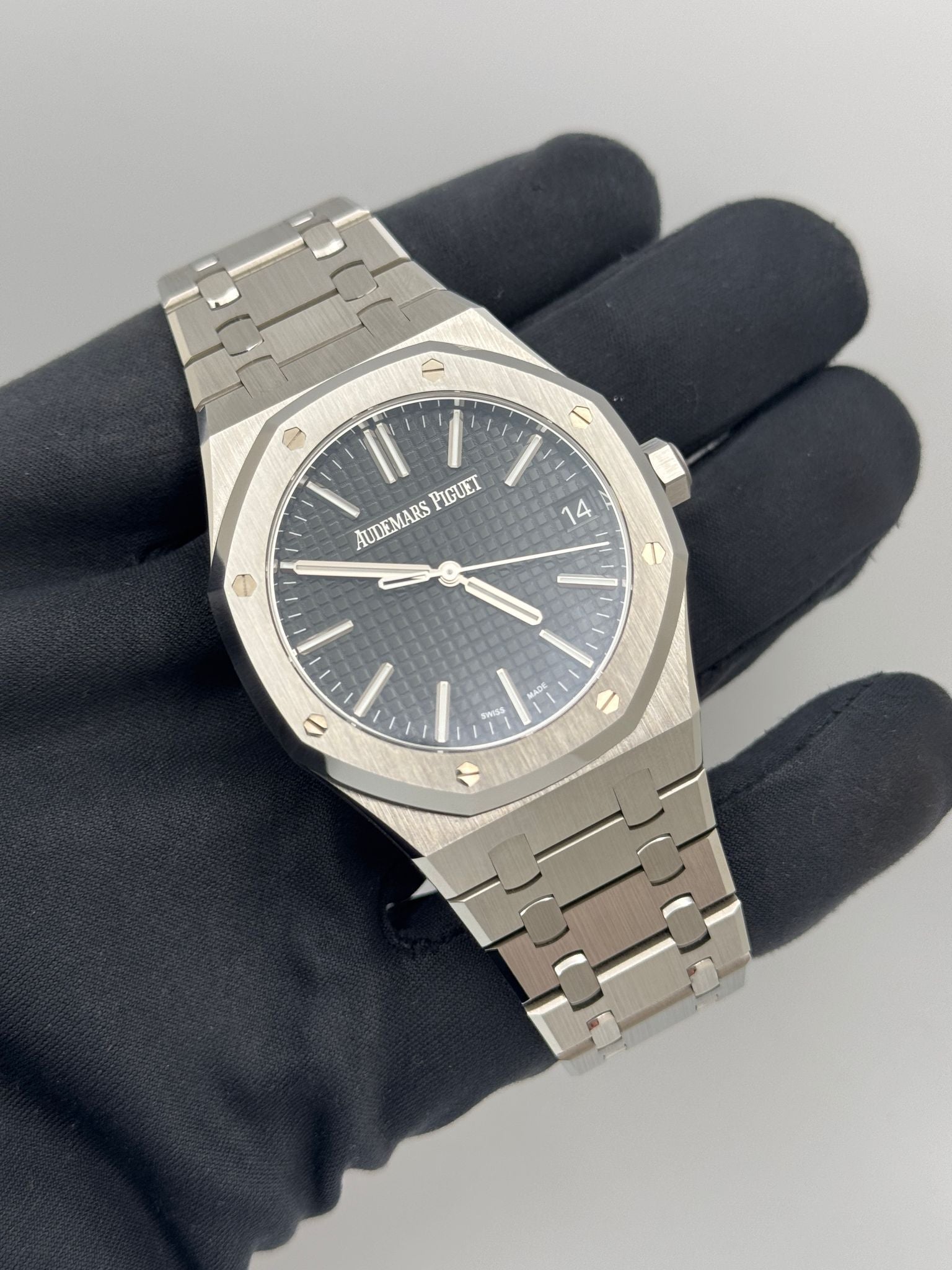 Audemars Piguet Royal Oak Black Dial 15510ST Box Papers 2023