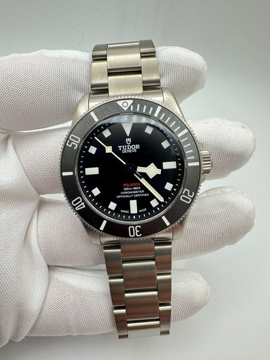 Tudor Pelagos 39mm Black Dial Titanium Bracelet Box & Papers 2025 Unworn