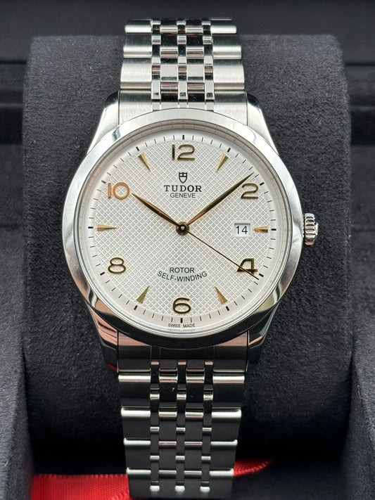 Tudor 1926 41mm Silver Dial Gold Hour Markers 91650 Box & Papers 2025