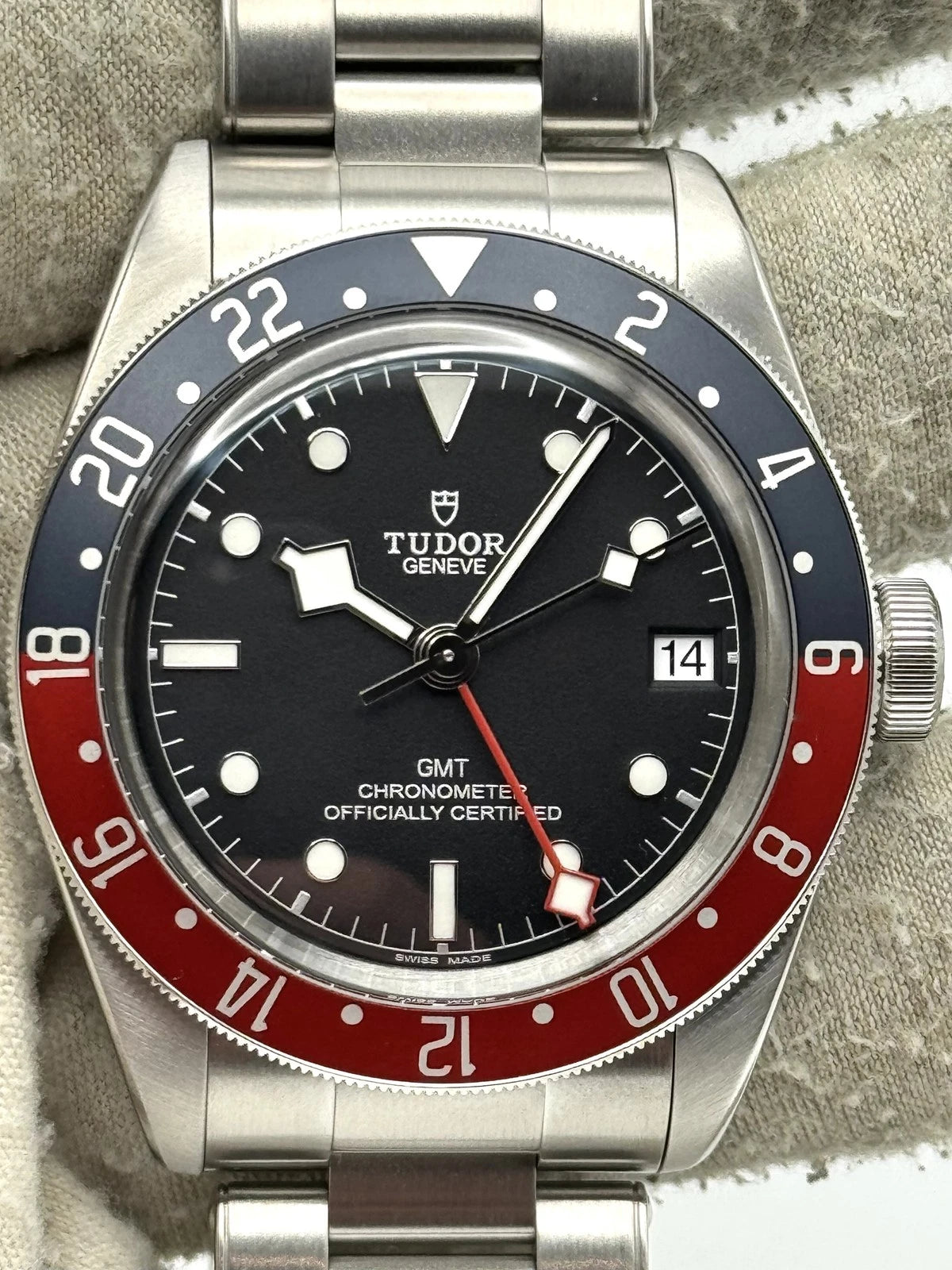 Tudor Black Bay GMT Pepsi Black Dial Stainless Steel Bracelet 79830RB Box & Papers 2023