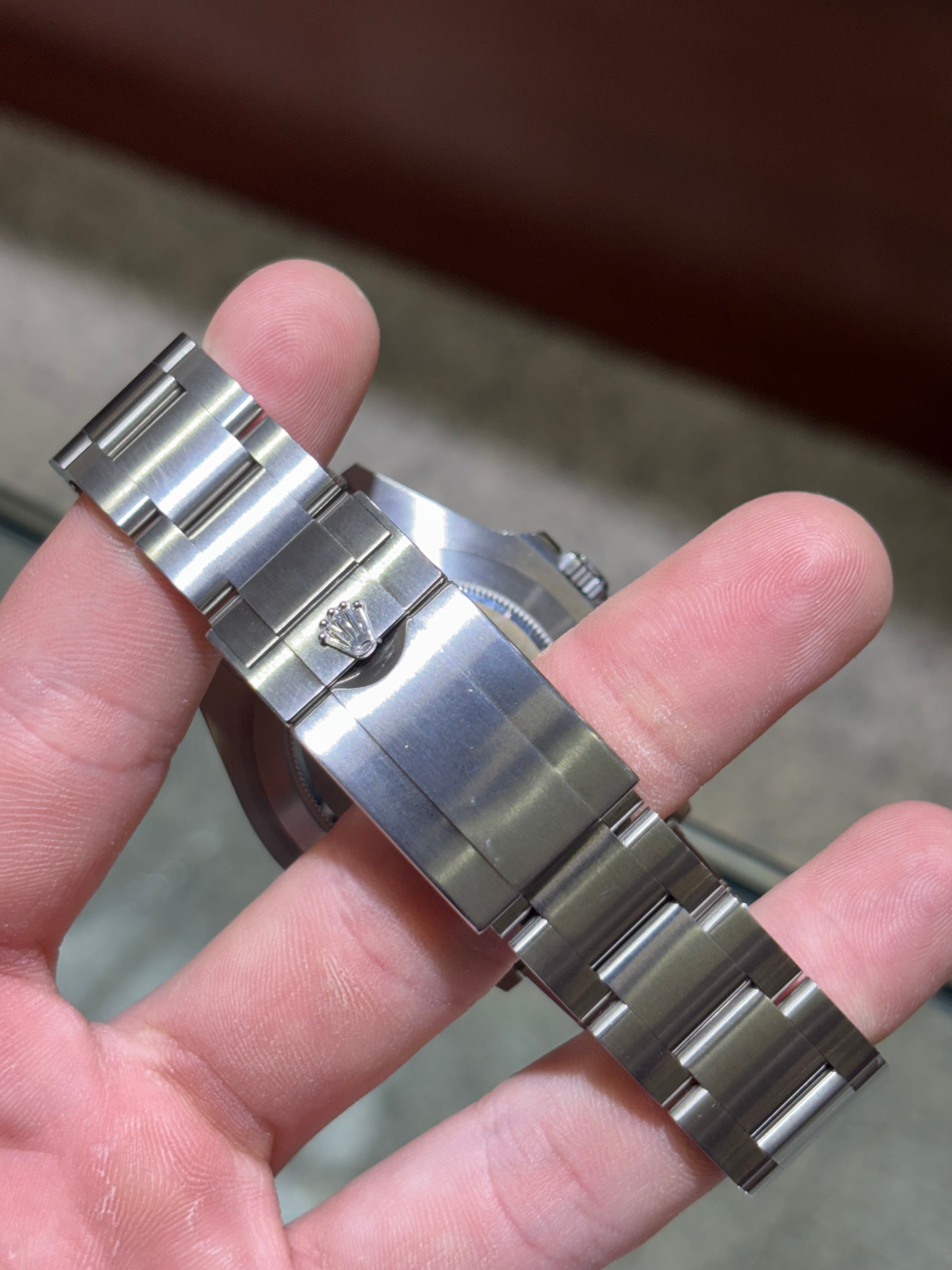 Rolex Explorer II Black Dial Oyster Bracelet 42mm 226570 – Vookum